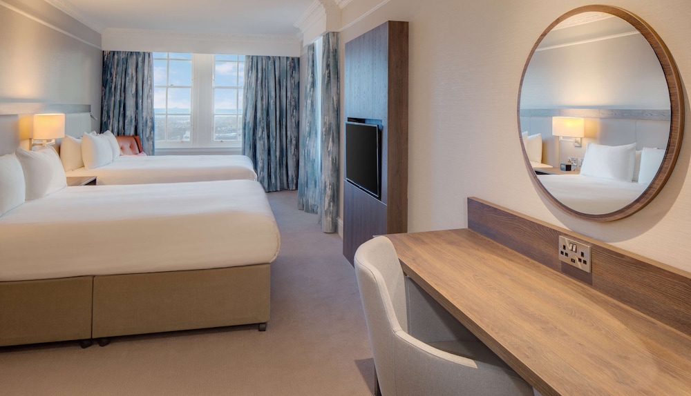 Habitación Deluxe, 2 camas dobles del hotel Hilton Edinburgh Carlton. Foto 4