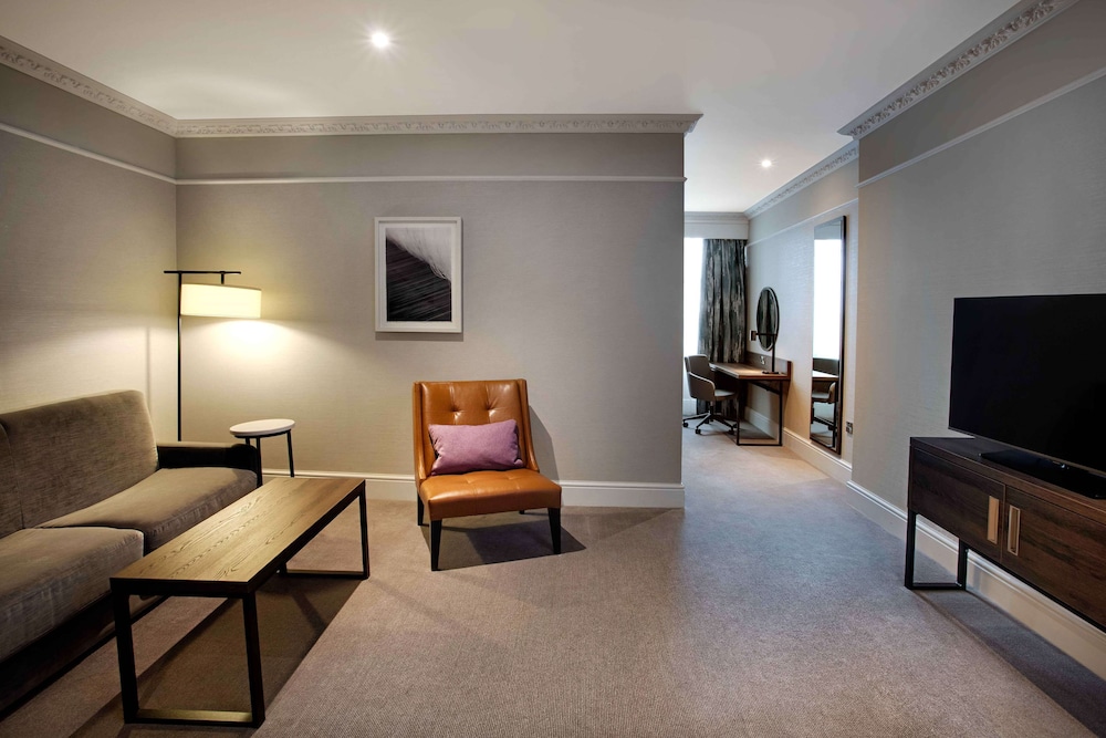 Suite junior, 1 cama de matrimonio grande (Lounge Access) del hotel Hilton Edinburgh Carlton