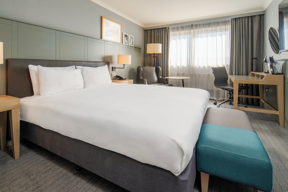 Habitación Premium del hotel Holiday Inn Edinburgh Zoo by IHG. Foto 7