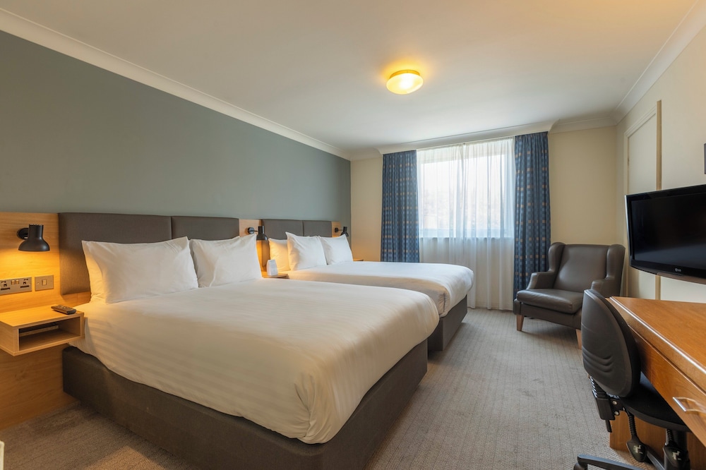 Habitación estándar, 2 camas dobles del hotel Holiday Inn Edinburgh Zoo by IHG