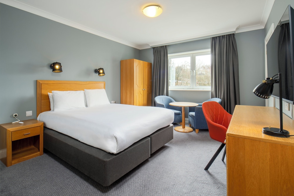 Habitación estándar, 1 cama doble, accesible para personas con discapacidad del hotel Holiday Inn Edinburgh Zoo by IHG