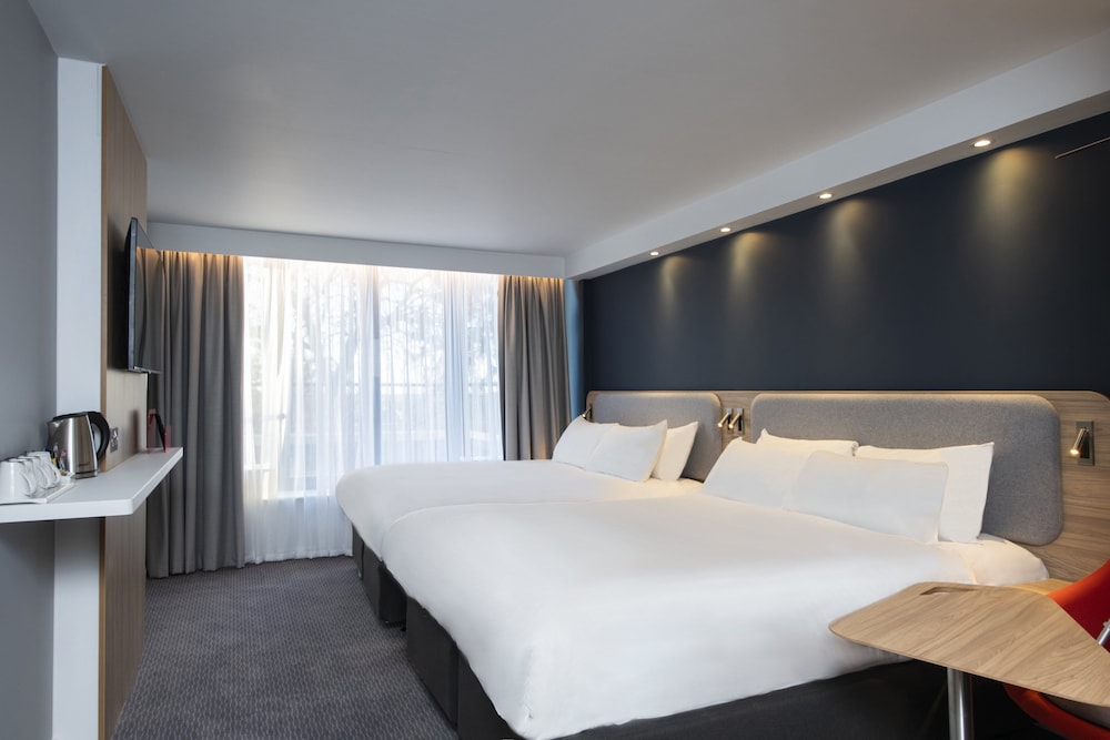 Habitación estándar, 2 camas dobles (with Free Hot Breakfast) del hotel Holiday Inn Express Edinburgh City West, An Ihg