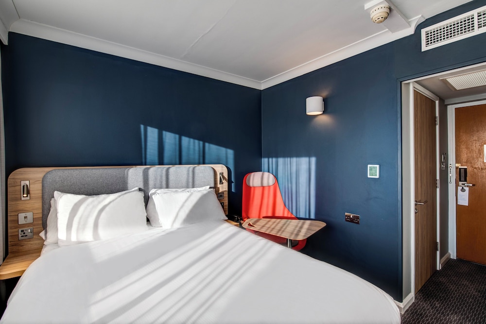 Habitación estándar, 1 cama doble (with Free Hot Breakfast) del hotel Holiday Inn Express Edinburgh City West, An Ihg. Foto 3