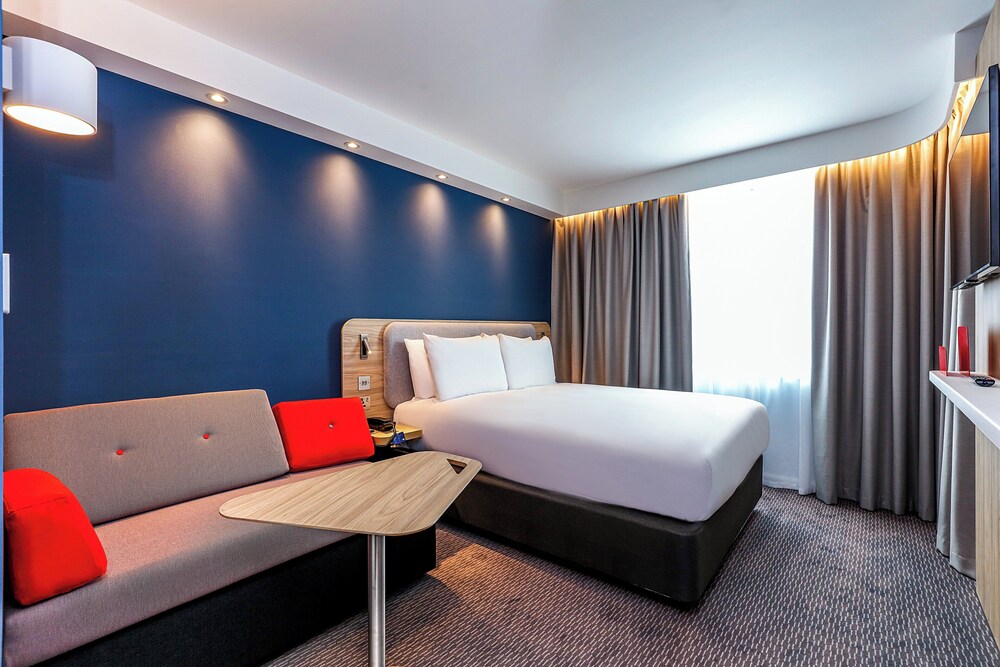Habitación estándar, 1 cama doble con sofá cama del hotel Holiday Inn Express Edinburgh City West, An Ihg. Foto 7