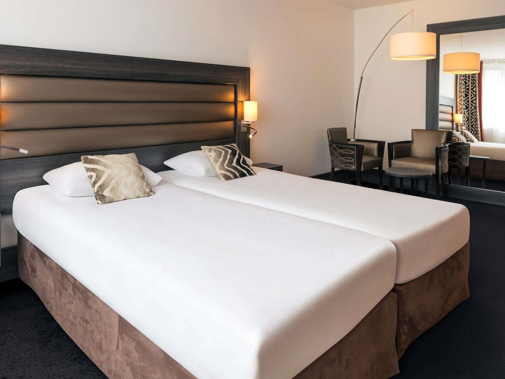 Habitación de categoría superior con 2 camas individuales del hotel Mercure Lyon Centre - Gare Part Dieu