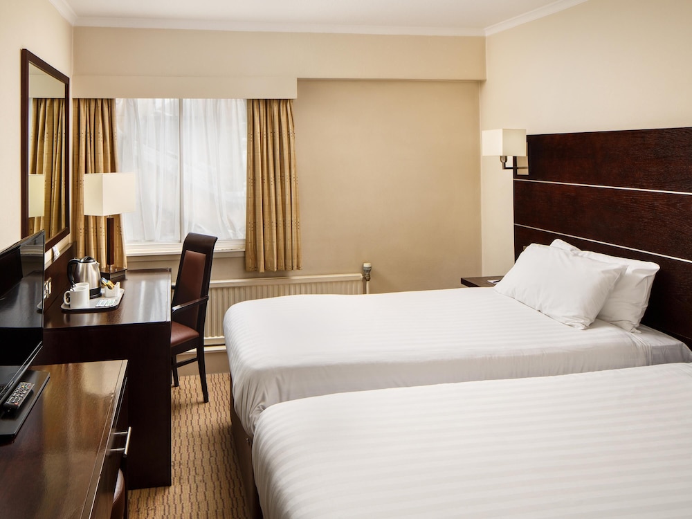 Habitación clásica con 2 camas individuales del hotel Mercure Glasgow City. Foto 6