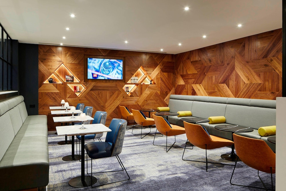 Habitación ejecutiva, 1 cama de matrimonio grande del hotel London Heathrow Marriott. Foto 7