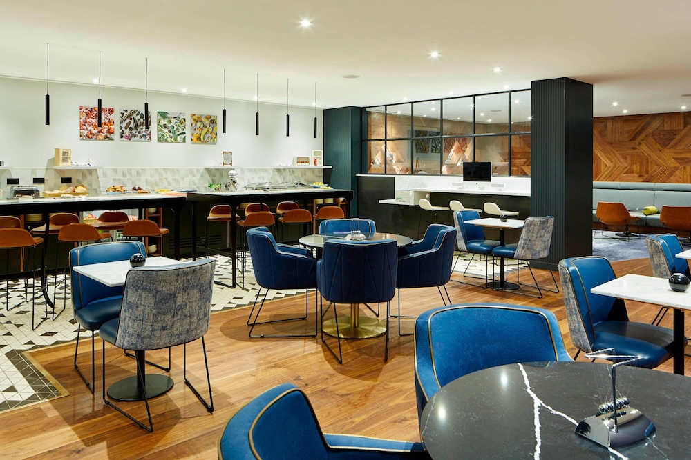 Habitación ejecutiva, 1 cama de matrimonio grande del hotel London Heathrow Marriott. Foto 8