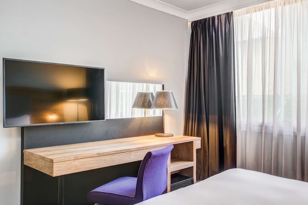 Habitación estándar (Airport View) del hotel Radisson and Conference Centre London Heathrow. Foto 1