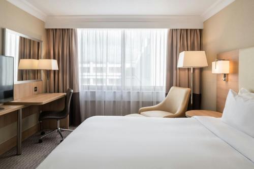 Habitación Doble Estándar del hotel Renaissance London Heathrow. Foto 2