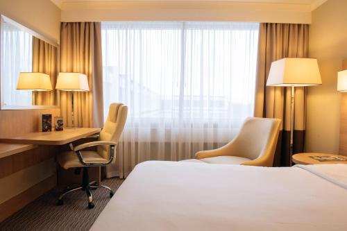 Habitación Doble Estándar del hotel Renaissance London Heathrow. Foto 3