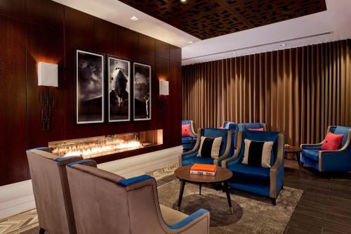 Habitación Club, acceso al Club Lounge, 2 camas individuales del hotel Sheraton Heathrow. Foto 6