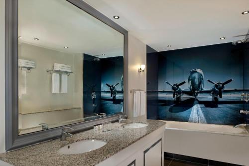 Suite Presidencial - 1 cama King del hotel Sheraton Heathrow. Foto 2