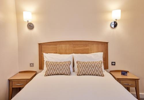 Habitación Doble Estándar del hotel Thistle London Heathrow Terminal 5. Foto 4