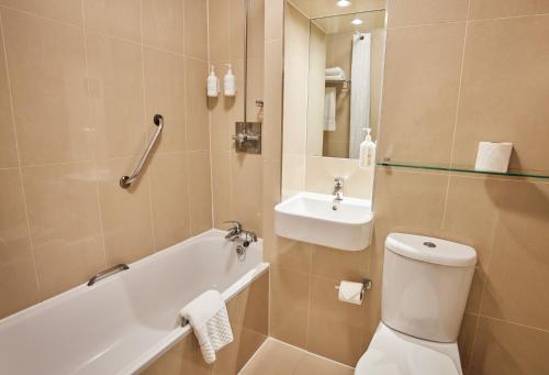 Habitación Twin Deluxe - 2 camas del hotel Thistle London Heathrow Terminal 5. Foto 2