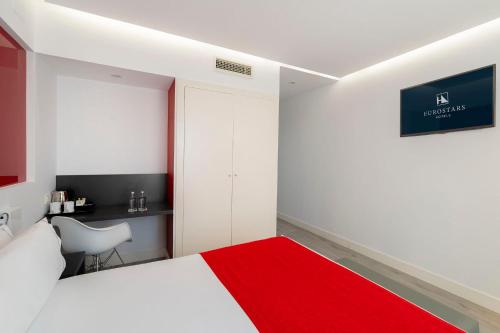 Habitación Doble con Terraza del hotel Eurostars Central. Foto 3