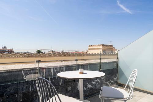Habitación Doble con Terraza del hotel Eurostars Central. Foto 4