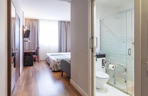Habitación Doble Estándar - 1 o 2 camas del hotel Olympia Universidades. Foto 3