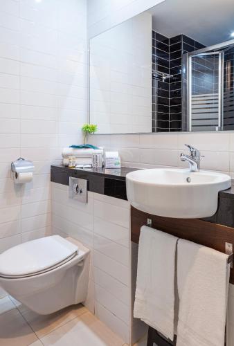Habitación Doble Estándar - 1 o 2 camas del hotel Olympia Universidades. Foto 15