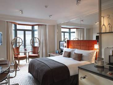 Habitación Deluxe del hotel The Athenaeum and Residences