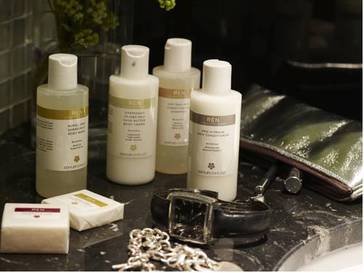 Habitación Deluxe del hotel The Athenaeum and Residences. Foto 2