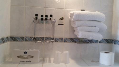 Habitación familiar - cama doble e individuales del hotel Best Western Corona. Foto 2