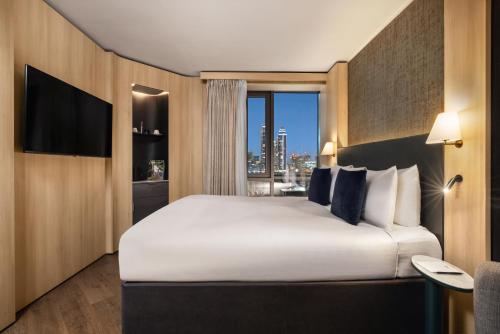 Habitación Doble Deluxe - 2 camas del hotel Riu Plaza London The Westminster. Foto 7