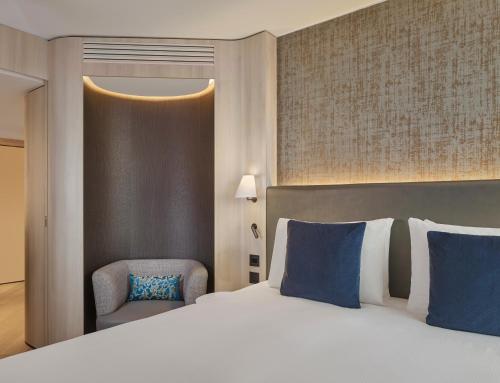 Habitación Deluxe - 1 cama grande del hotel Riu Plaza London The Westminster. Foto 4