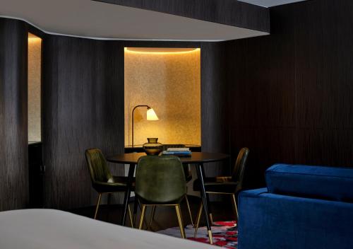 Suite Presidencial del hotel Riu Plaza London The Westminster. Foto 4