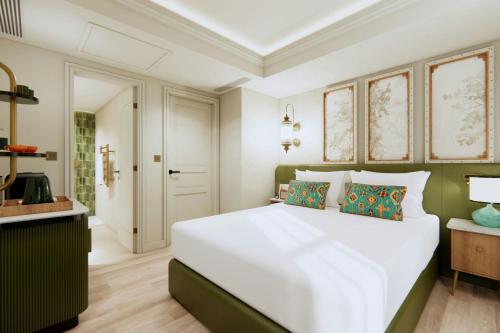 Habitación Doble Clásica con vistas a la ciudad del hotel Corus Hyde Park. Foto 4