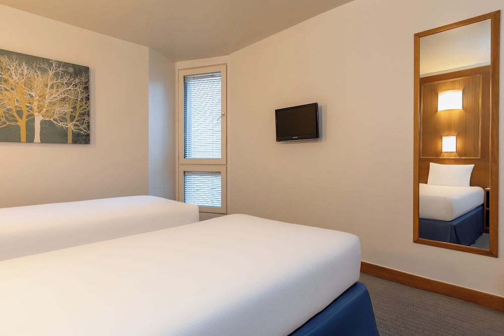 Habitación clásica con 2 camas individuales del hotel St Giles - London. Foto 3