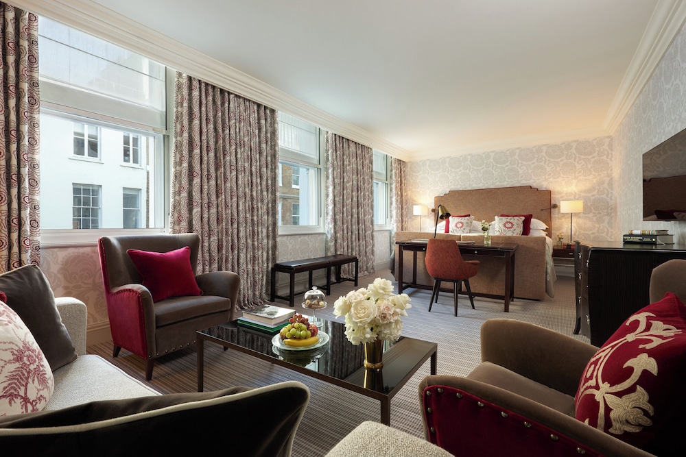 Suite junior del hotel Brown's , A Rocco Forte
