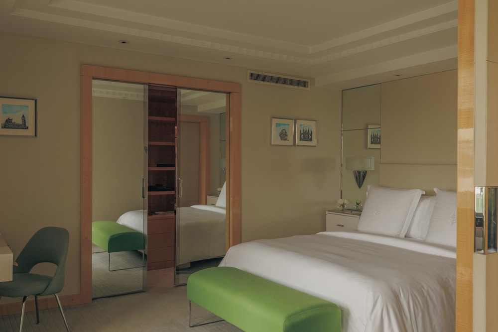 Suite (Mayfair) del hotel Four Seasons London At Park Lane. Foto 1