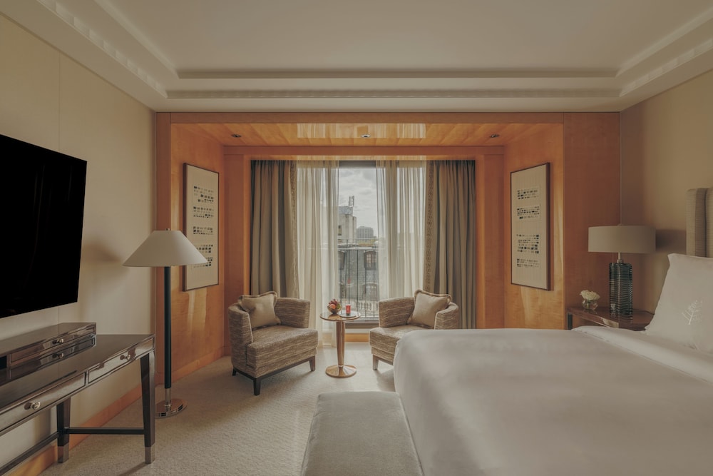 Suite Deluxe del hotel Four Seasons London At Park Lane. Foto 1