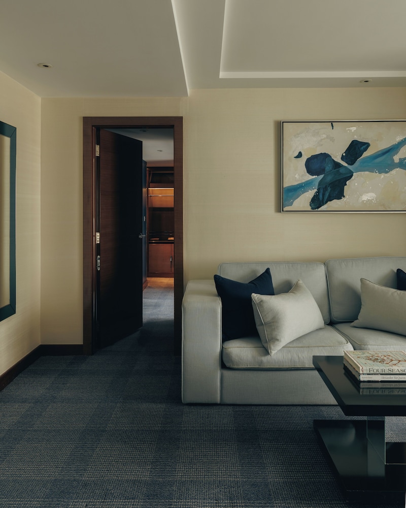 Suite (Ambassador) del hotel Four Seasons London At Park Lane. Foto 3