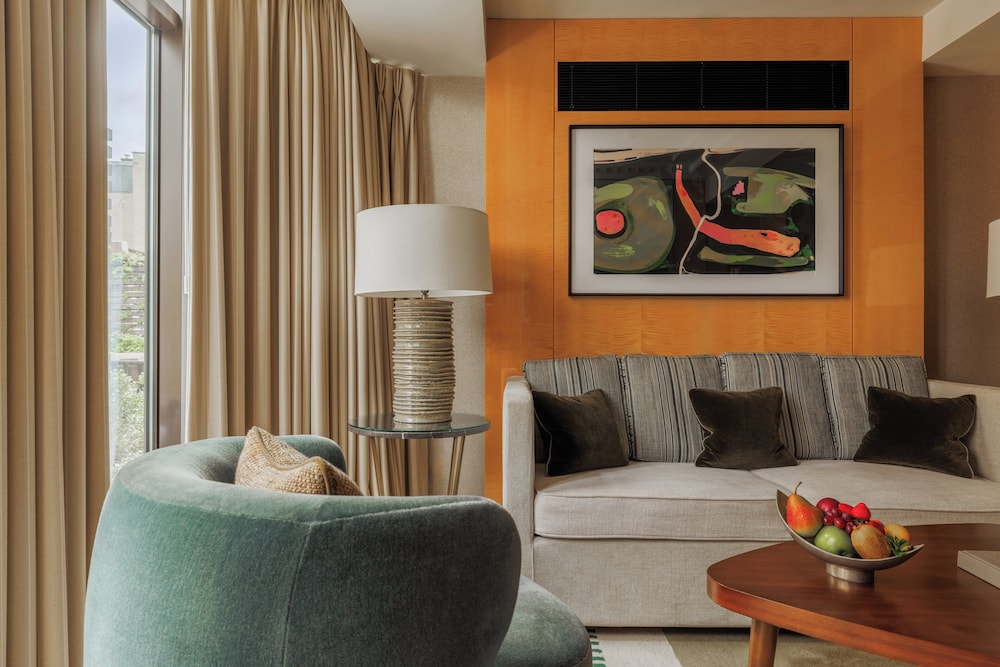 Suite estudio, terraza del hotel Four Seasons London At Park Lane. Foto 5