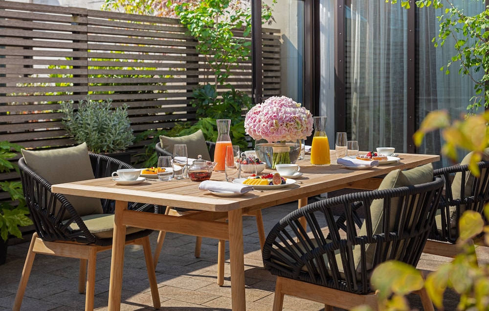 Suite estudio, terraza del hotel Four Seasons London At Park Lane. Foto 6
