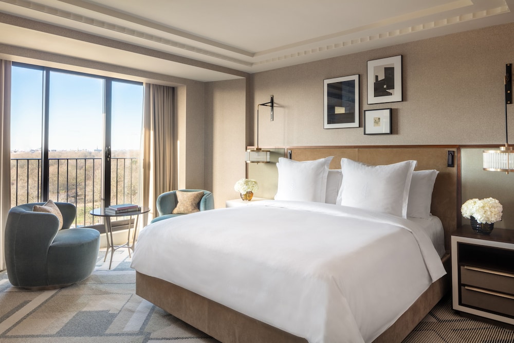 Habitación Premier, 1 cama de matrimonio grande del hotel Four Seasons London At Park Lane. Foto 1