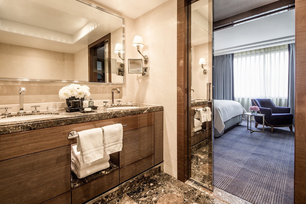 Suite (Ambassador) del hotel Four Seasons London At Park Lane. Foto 6