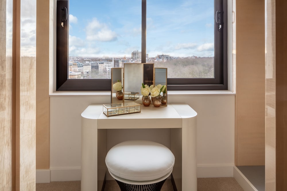 Suite (Hyde Park) del hotel Four Seasons London At Park Lane. Foto 1