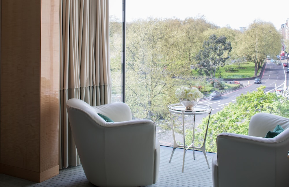 Suite (Mayfair) del hotel Four Seasons London At Park Lane. Foto 3