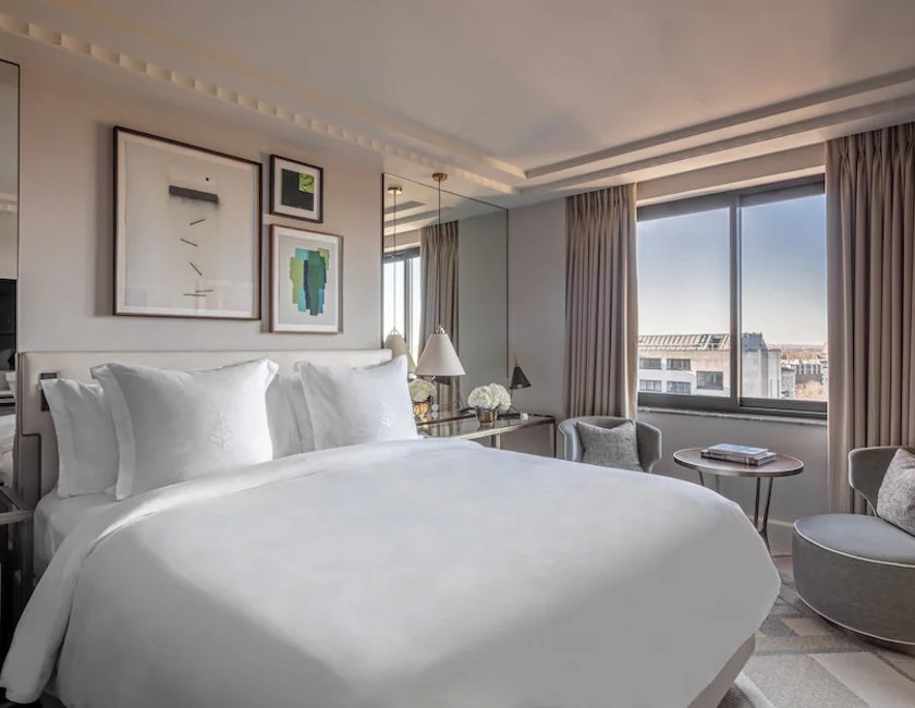 Habitación superior, 1 cama de matrimonio grande del hotel Four Seasons London At Park Lane. Foto 1
