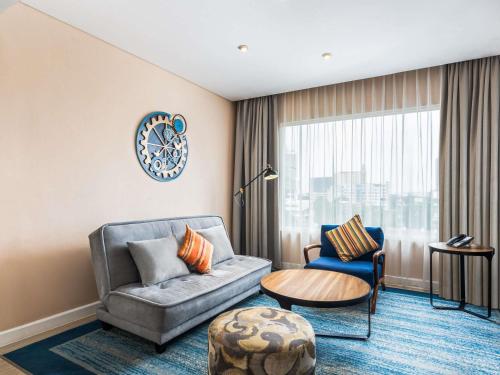 Suite Deluxe del hotel Mercure Jakarta Cikini. Foto 1