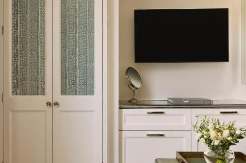 Habitación Deluxe del hotel The Connaught. Foto 1