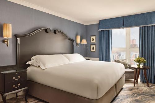 Habitación Deluxe del hotel The Connaught. Foto 3