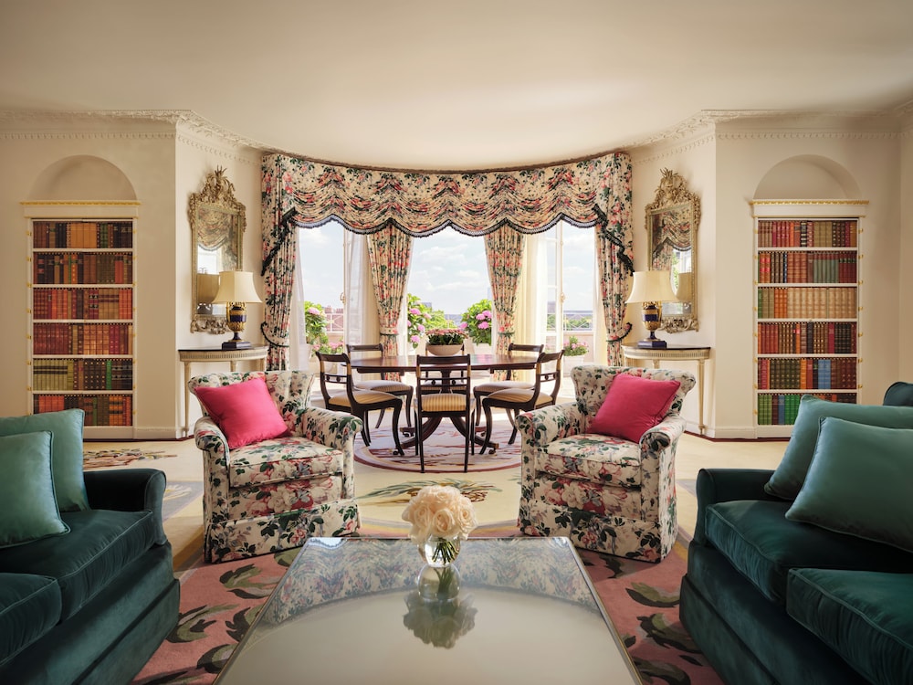 Suite, terraza (Oliver Messel) del hotel The Dorchester. Foto 1