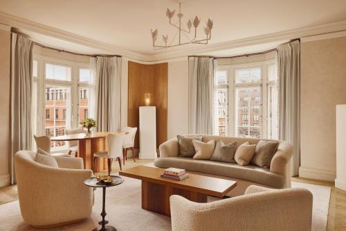 Suite con terraza del hotel Claridge's. Foto 2