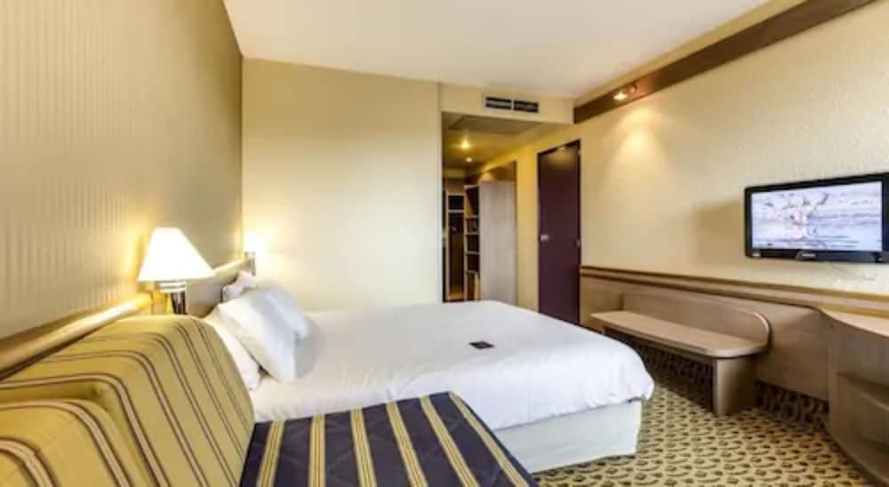 Habitación Standard con una cama doble del hotel Mercure Vienne Sud Chanas. Foto 7