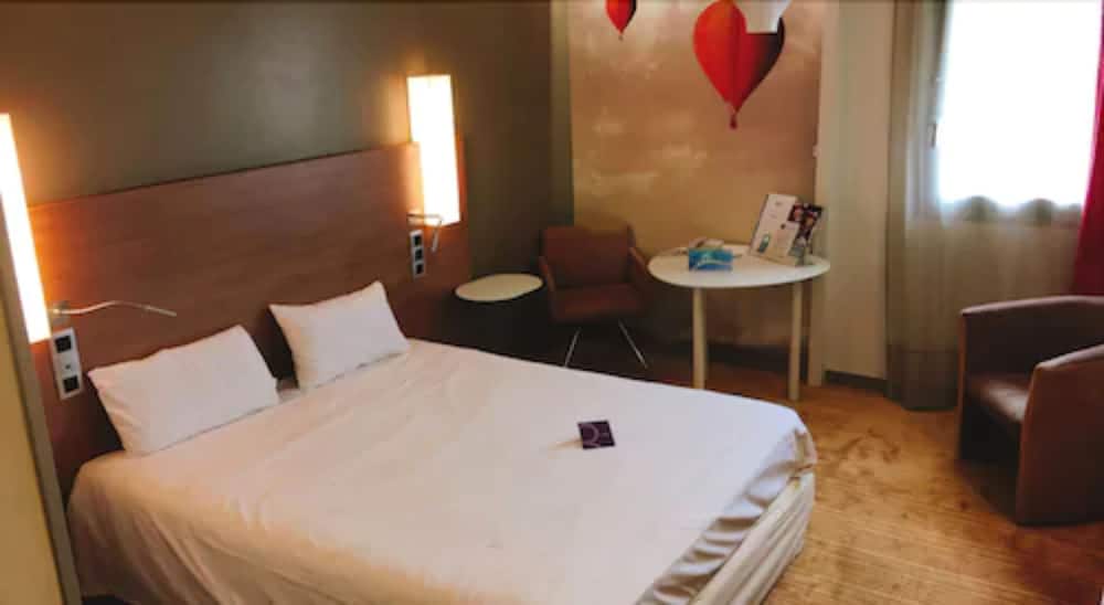 Habitación Standard con una cama doble del hotel Mercure Vienne Sud Chanas. Foto 10
