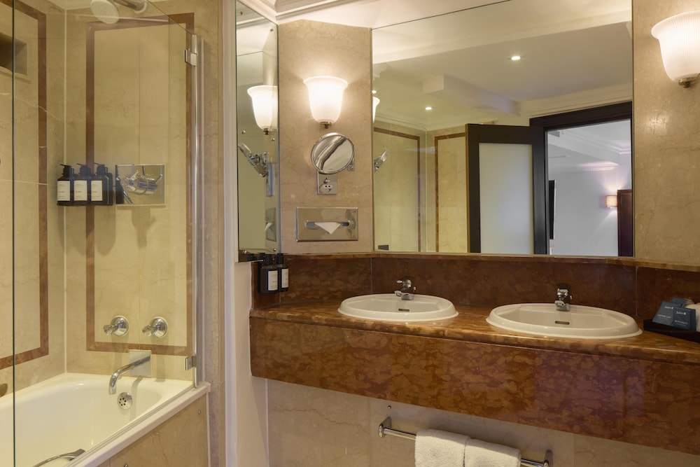 Habitación Premium del hotel Radisson Blu , London Leicester Square. Foto 12